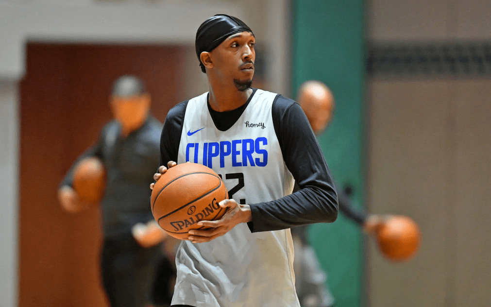 肋部持球变 肋部持球变